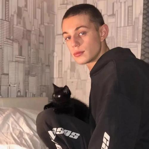 6686体育特邀作者意中人