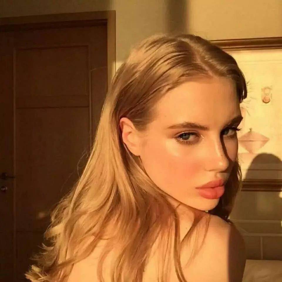 6686体育app铜牌作者Gwen