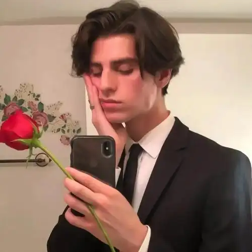 6686体育app铜牌作者Felicia