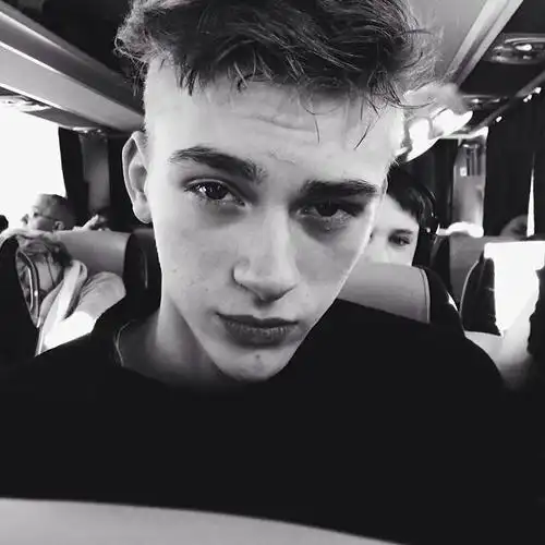 6686体育app铜牌作者Gary